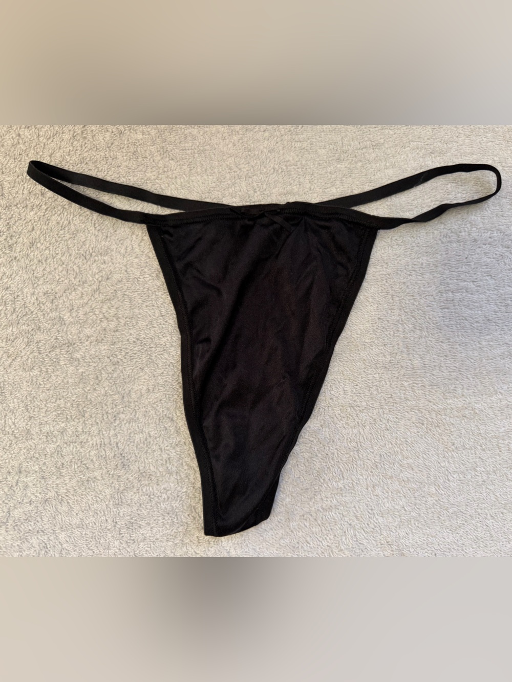 NWT Vintage Y2K Victoria's Secret Second Skin Liquid Satin V-String Thong 1860